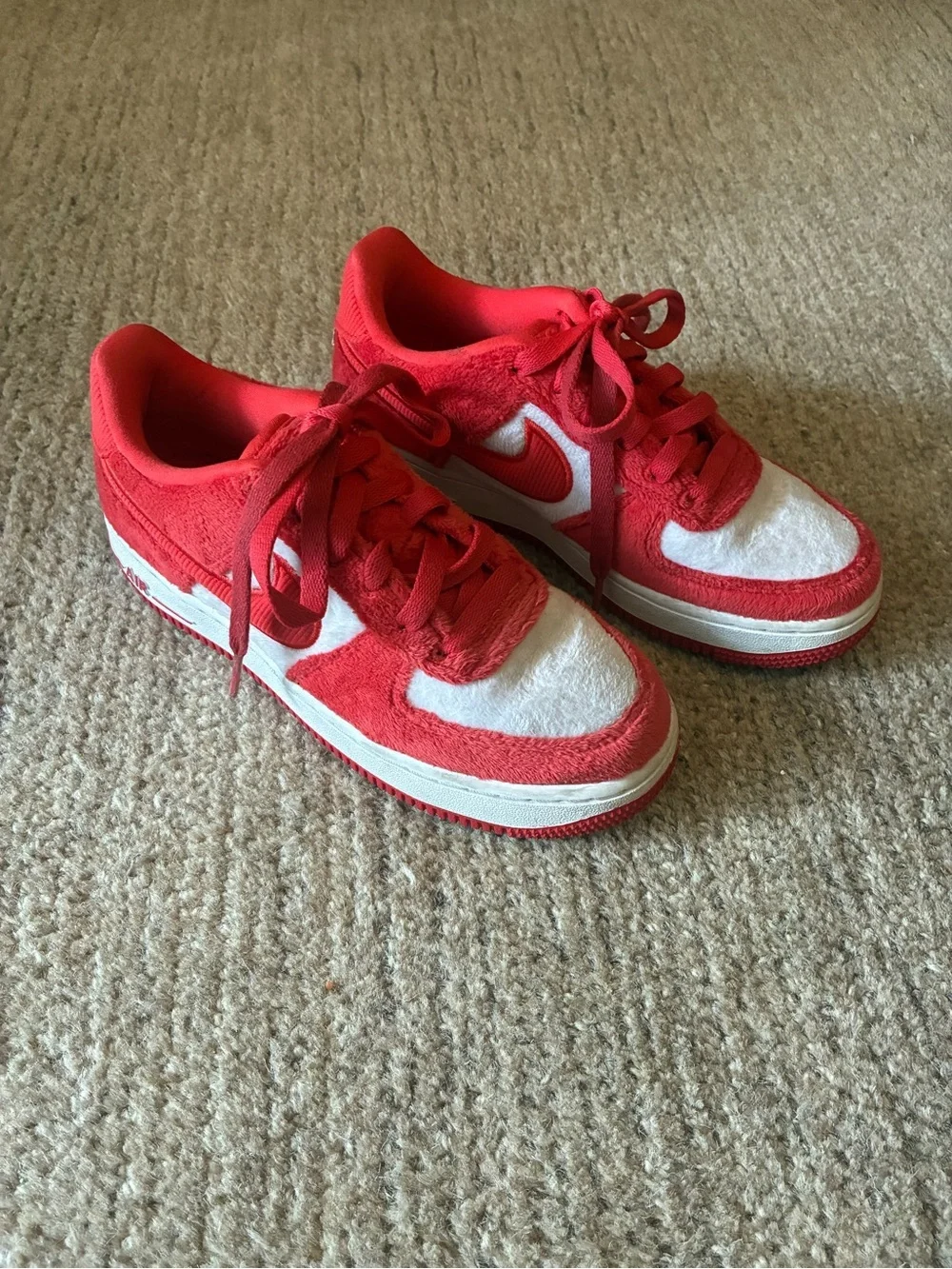 Nike Air Force 1 Low Valentine's Day Fleece 2024 Kids Size 4Y